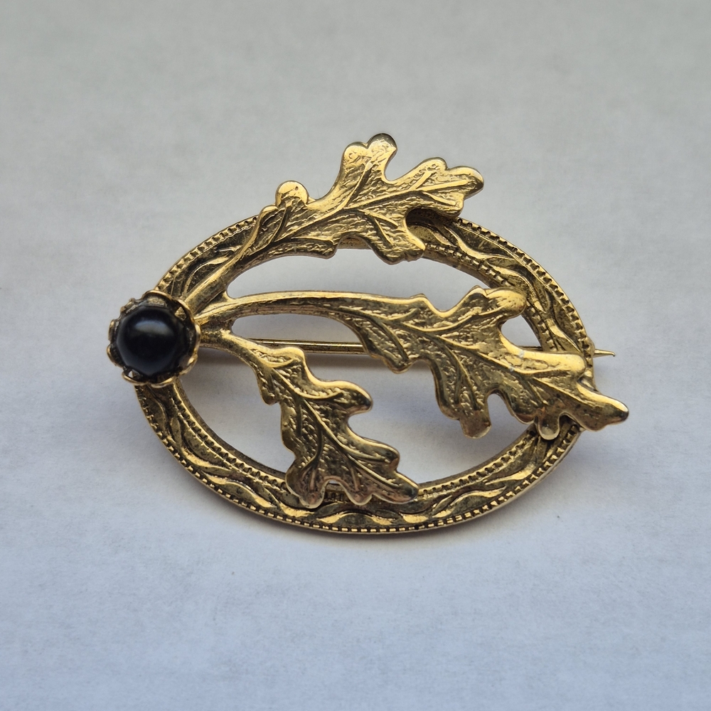 Vintage Gold-Tone Leaf Oval Brooch with Black Bead